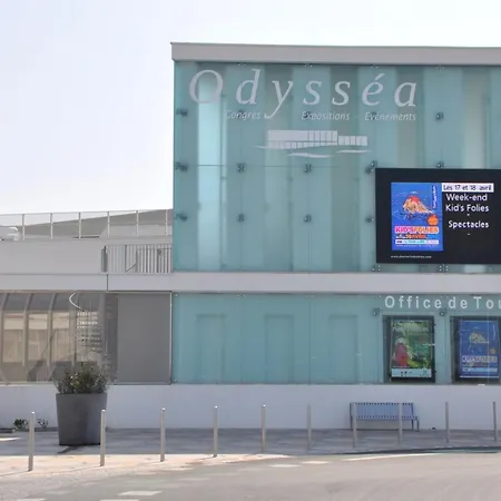 Bel Appartement T3 Pres De La Plage Avec Garage Prive - Fr-1-323-414 *