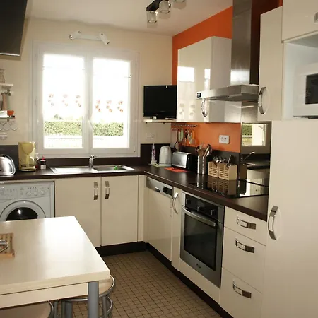 Apartment T3 Avec Garage, 100m Plage, Proche Commerces, St-jean-de-monts - Fr-1-323-414