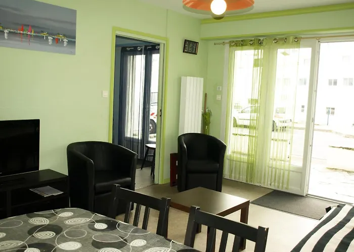 Bel Appartement T3 Pres De La Plage Avec Garage Prive - Fr-1-323-414