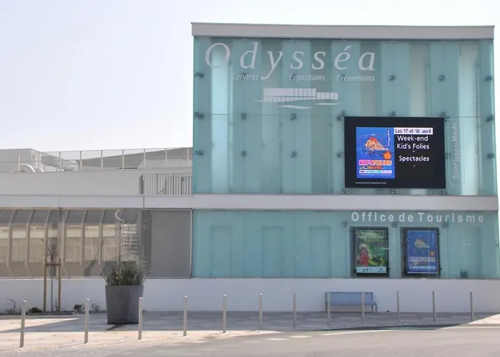 Bel Appartement T3 Pres De La Plage Avec Garage Prive - Fr-1-323-414 *